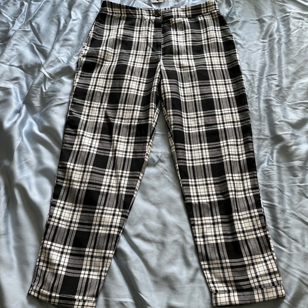 Boohoo Black and White Pants